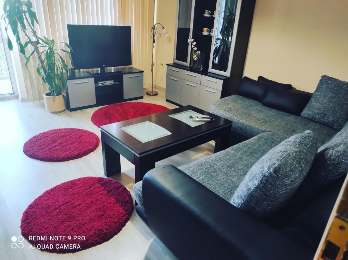 Pleven Sunny Apartment Dış mekan fotoğraf